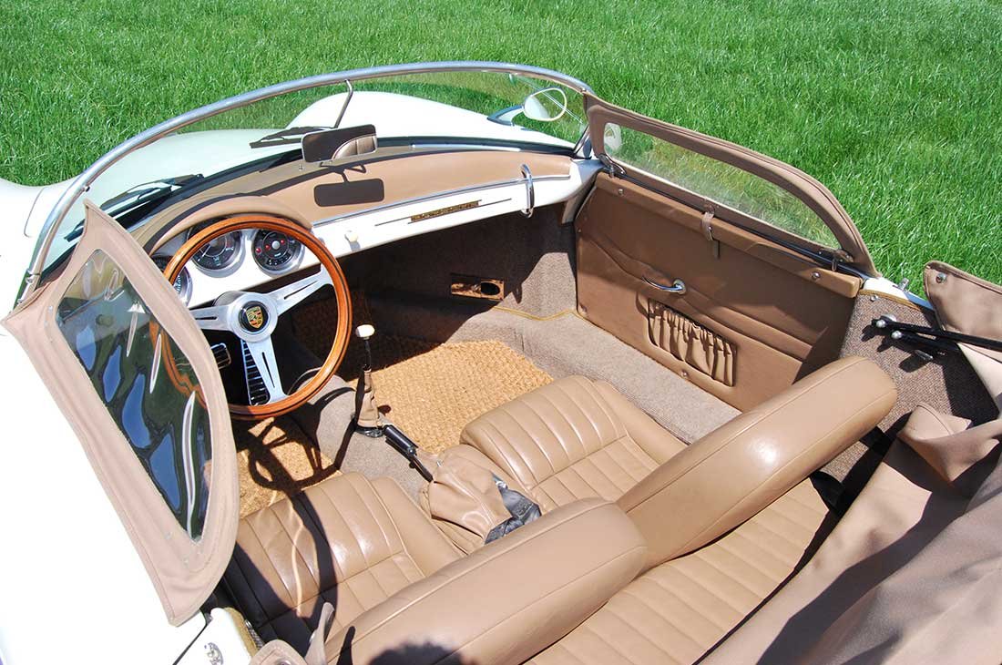Porsche-356-Speedster-1957-interieur-boven