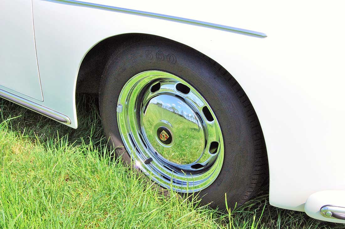 Porsche-356-Speedster-1957-velg-achter